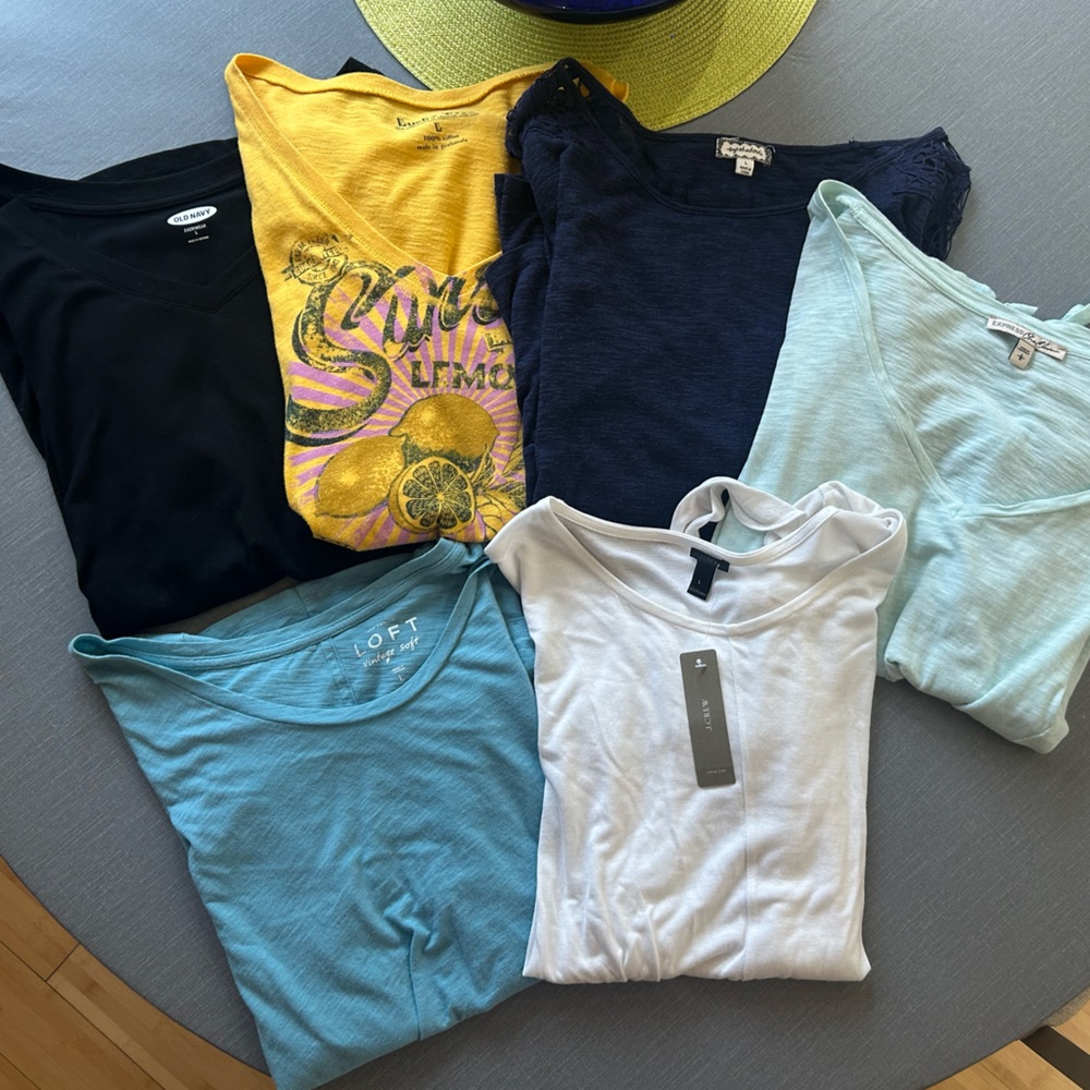 Sz L Short Sleeve T-Shirt Bundle
Multiple Brands